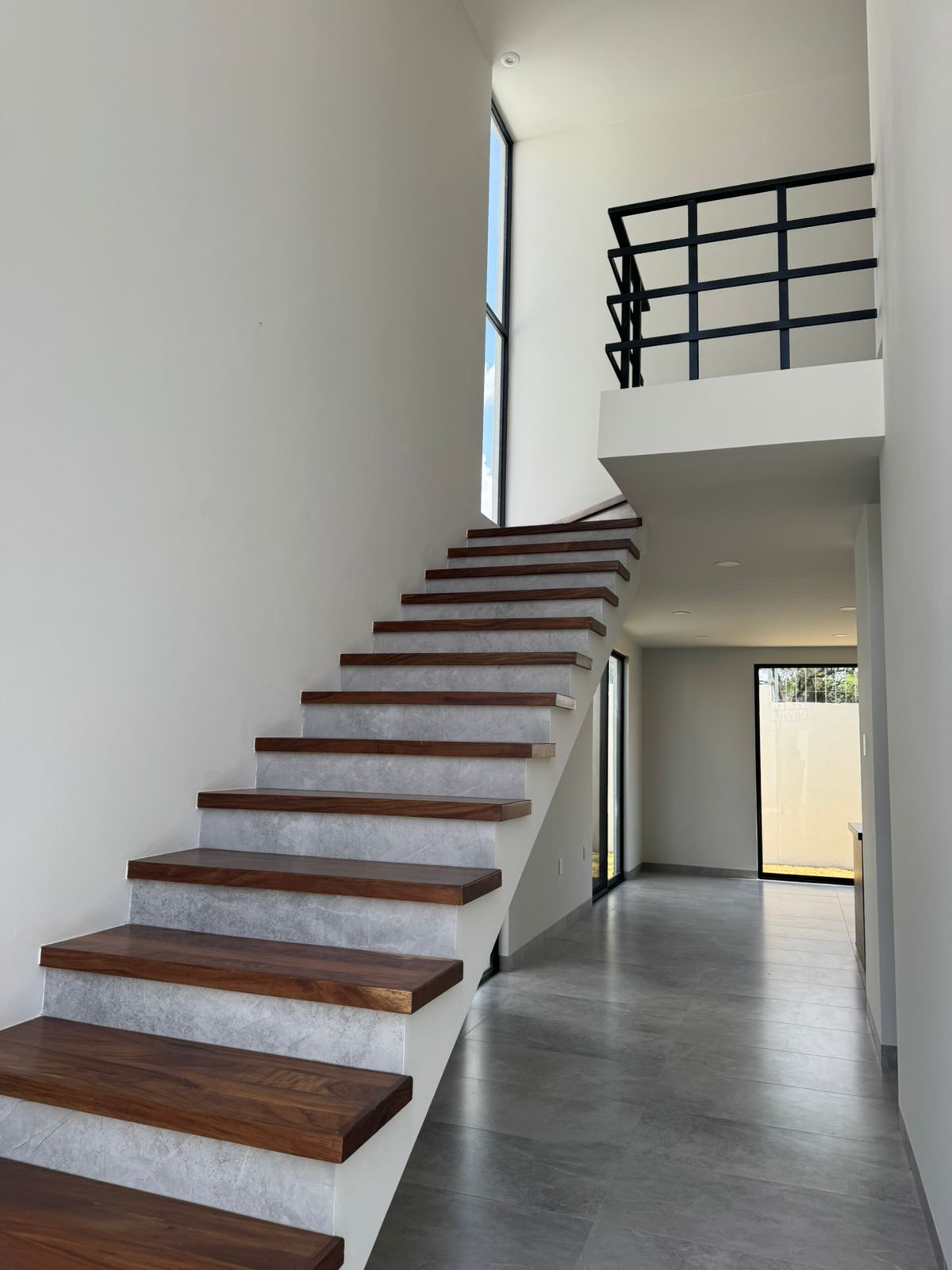 Se VENDE hermosa casa nueva  en Valles del molino zona norte